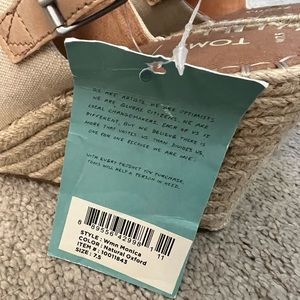 Tom’s Monica Wedges